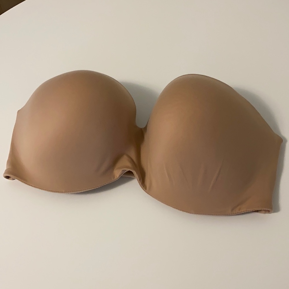 Victoria’s Secret nude bra